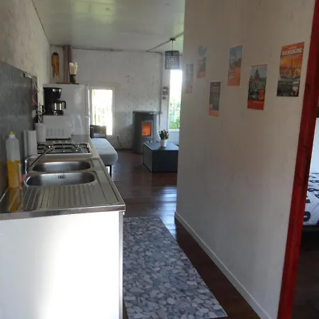 Sylvie Studio Apartment *
